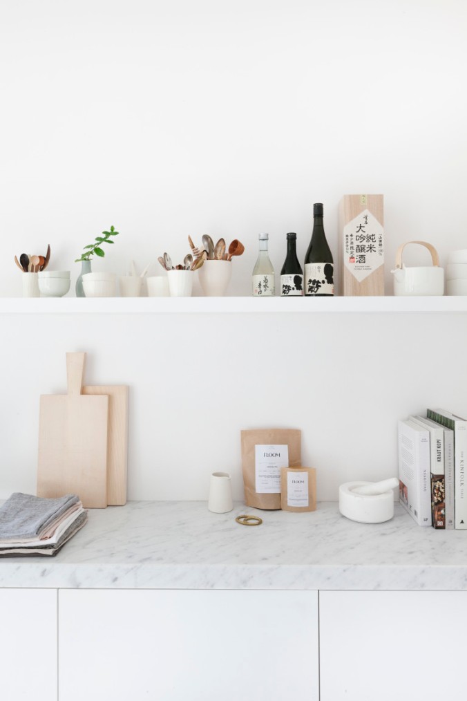kitchen inspration, white kitchen, simple, minimal, ilovebeautiful things
